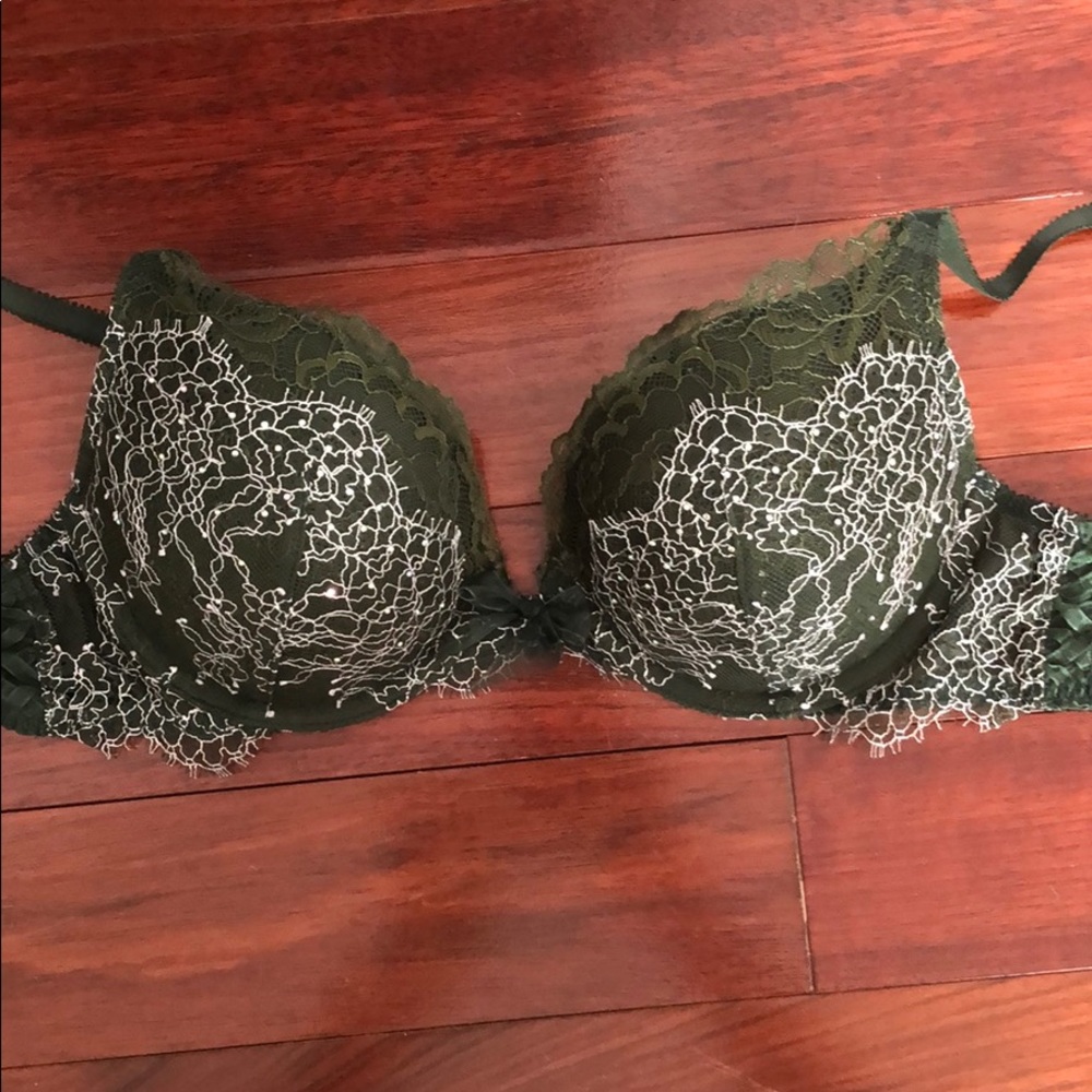Victoria’s Secret 32D Dream Angels green bra